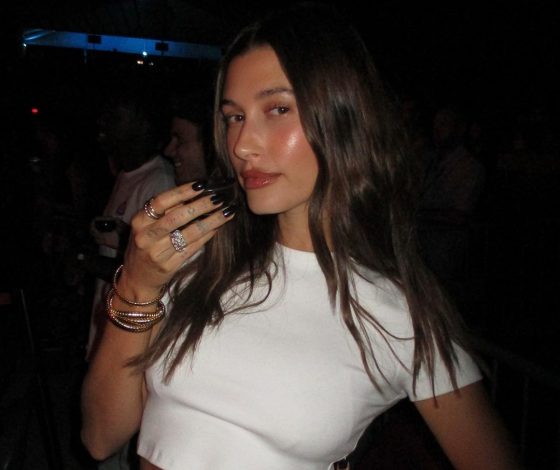 Хейли Бибер опровергла слухи о беременности: у модели обнаружили заболевание