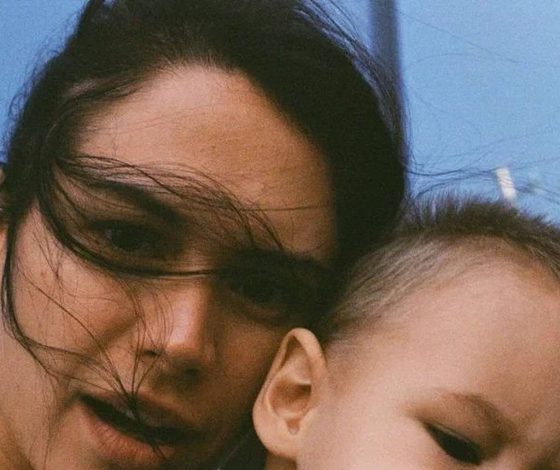 Иван Янковский и Диана Пожарская впервые показали сына