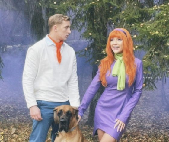 Валя Карнавал и Саша Стоун в образах героев из мультфильма «Скуби-Ду!»