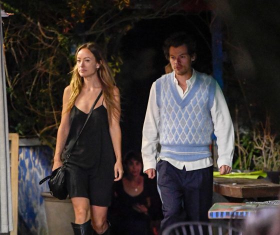 Все еще не может забыть? Оливию Уайлд засняли в одежде Гарри Стайлса