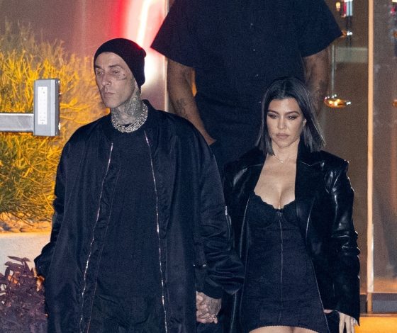 Неожиданно: Кортни Кардашьян появилась в тренче российского бренда