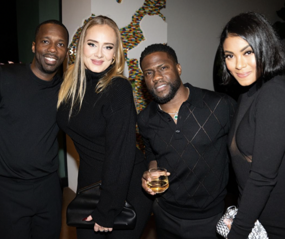 Адель продолжает худеть? Певица показала стройную фигуру в облегающем платье