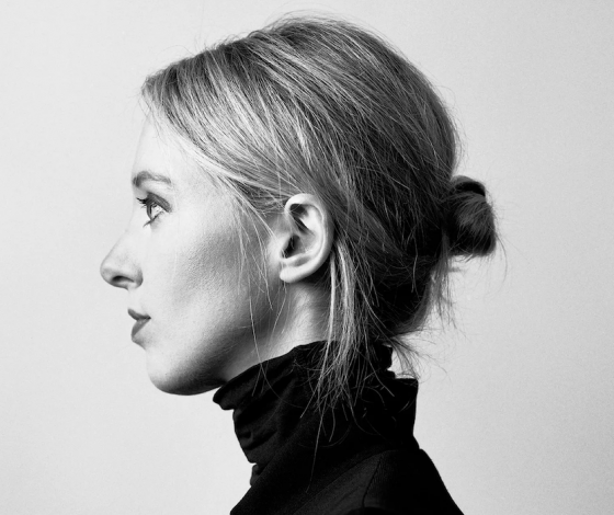 Дело на 4,5 миллиарда долларов: кто такая Элизабет Холмс и как из самой богатой женщины Америки она превратилась в главную мошенницу года?