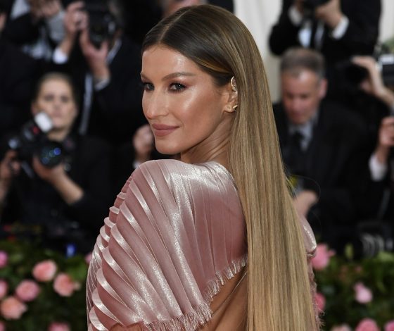 Жизель Бундхен заподозрили в романе с инструктором