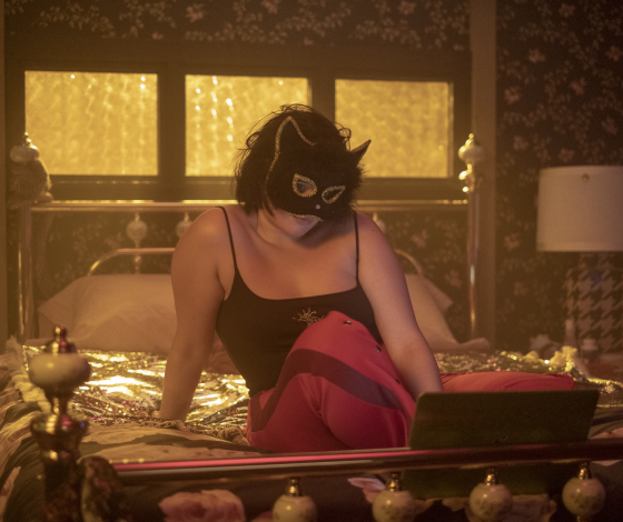 Странные фотографии в приложениях для знакомств – новый тренд. Кто и зачем это делает?