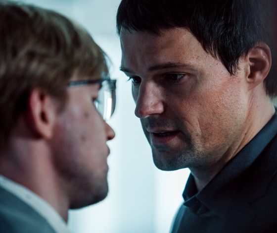 Эксклюзив: фрагмент финальной серии сериала «Надвое» с Данилой Козловским и Александром Петровым