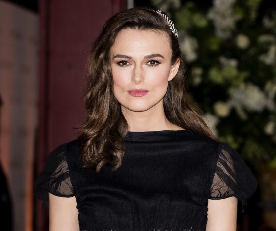 Последняя капля: Кира Найтли демонстрирует классический образ любого англичанина