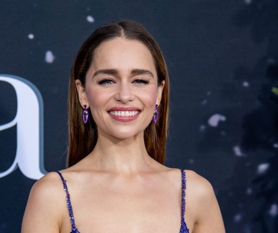 Эмилия Кларк призналась, что не смотрит «Дом Дракона». И вот почему