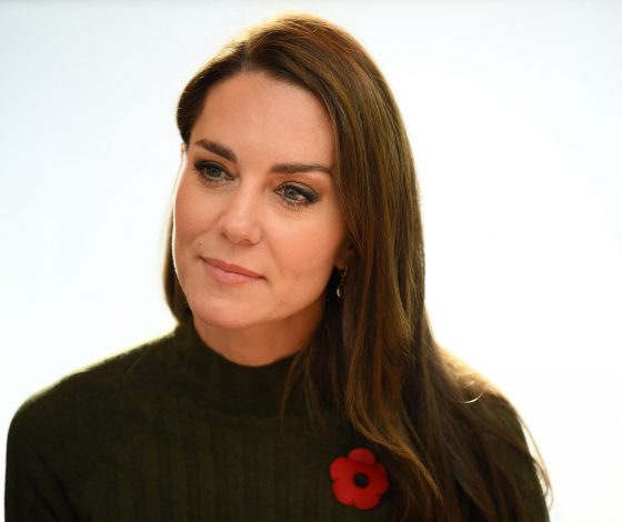 Кейт Миддлтон знает, какой оттенок красного нужно носить, чтобы выглядеть потрясающе