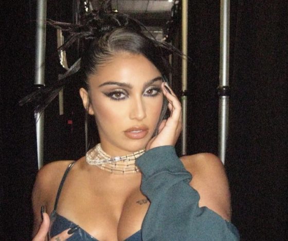 На правильной стороне: дочь Мадонны Лурдес Леон поделилась весьма откровенными снимками