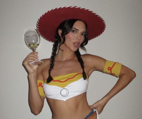 Эмили Ратаковски, подвинься: Кендалл Дженнер доказывает, что ковбойский стиль – главный звездный тренд этой осени