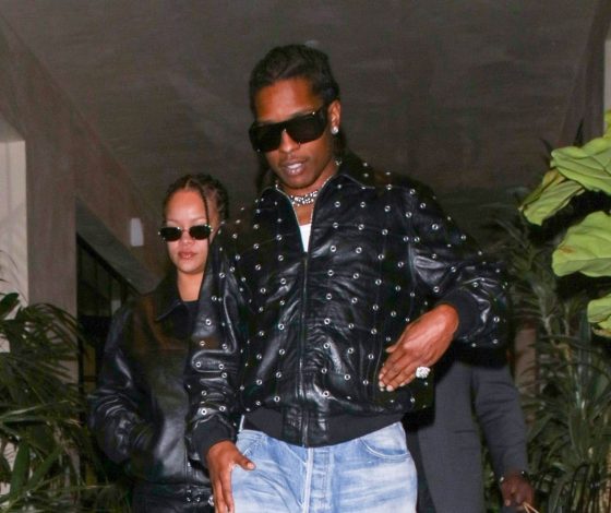Молодая рок-звезда: Рианна в кожаном тотал-луке отправилась на свидание