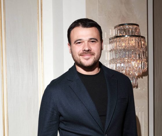 Эмин Агаларов удивил подписчиков, показав фото своих взрослых детей