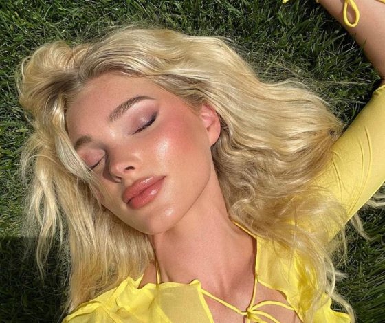 «Бесплатные» румяна стали популярны в TikTok. Вот как повторить макияж с ними