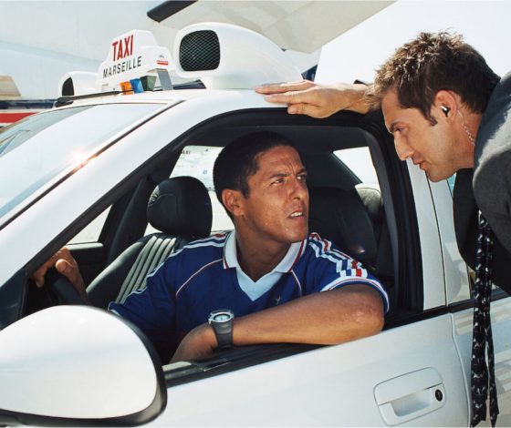 Дорогу покажешь: во сколько выгоднее всего заказать такси в новогоднюю ночь?