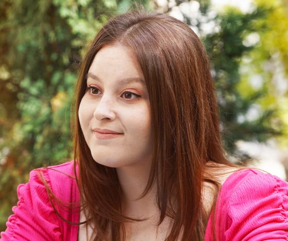 Как выглядит турецкая актриса, сыгравшая Мело в сериале «Постучись в мою дверь», после похудения?