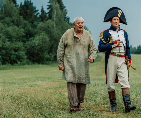 Комедия – это очень серьезно: Юрий Стоянов о феномене человечных вампиров, отсутствии грима на съемках и кризисе хороших сценариев