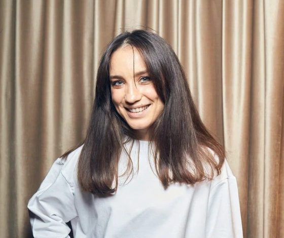 Время отдыхать: Виктория Дайнеко опубликовала фото в слитном купальнике с анималистичным принтом