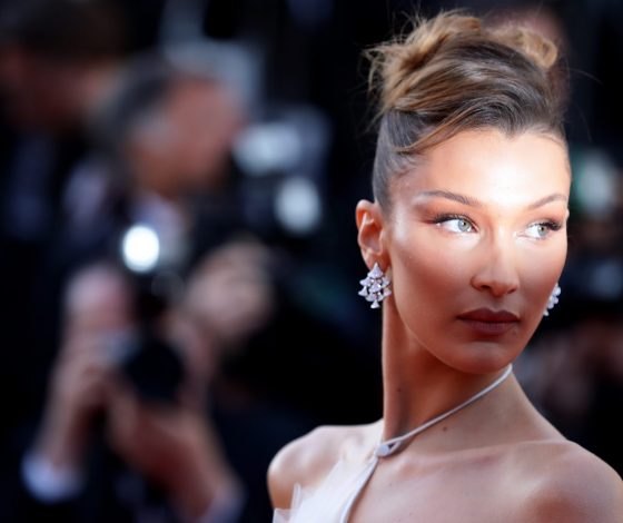 Не узнать: Белла Хадид поделилась фото из больницы и рассказала о своем лечении