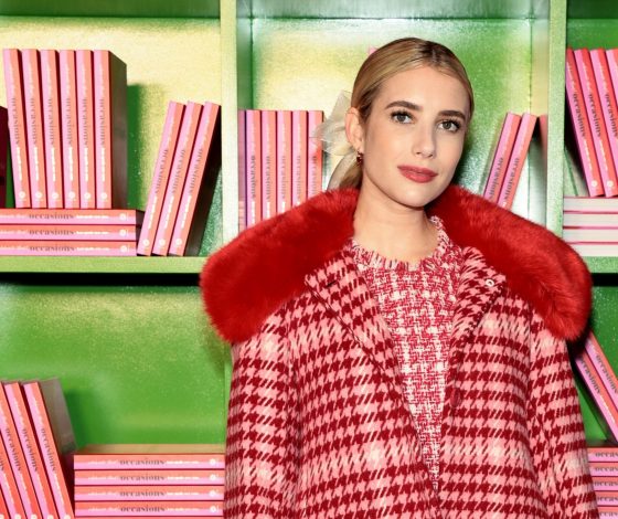 Семейная драма: Эмма Робертс едва не поссорилась с мамой в соцсетях из-за фотографии подросшего сына