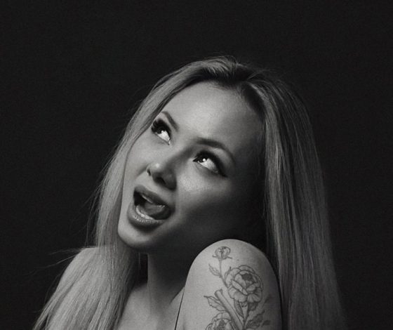 Профессиональная съемка без фотографа? Что? Да! Редакция PEOPLETALK тестирует студию автопортрета UU