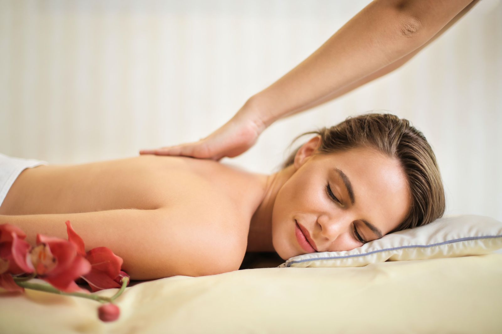 9 universal gifts for those who dream of a personal massage therapist