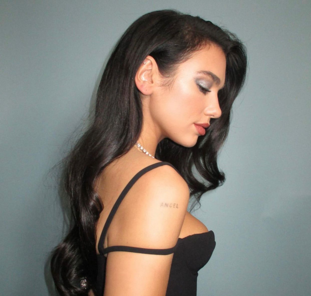 Dangerous red: Dua Lipa comes up with a costume you’ll definitely like