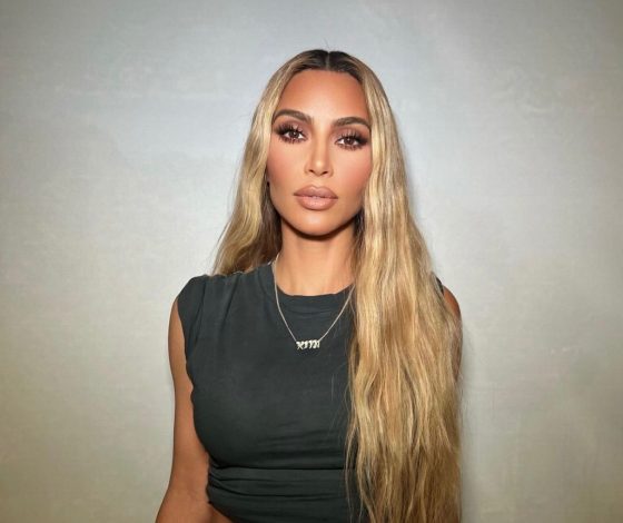 Лучшая альтернатива платиновому блонду — медовый, считает Ким Кардашьян