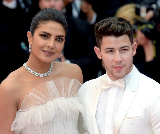 Приянка Чопра и Ник Джонас впервые показали лицо дочери