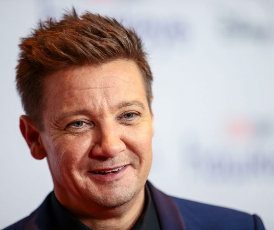 «Я пытаюсь заставить зрителей поверить в мою игру»: Джереми Реннер рассказал о возвращении в кино