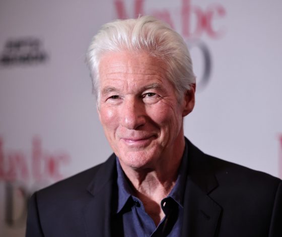 Ричард Гир был госпитализирован с инфекцией дыхательных путей