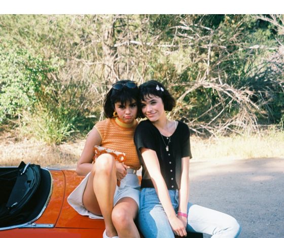 Совсем юная и с короткой стрижкой: Селена Гомес опубликовала архивное фото