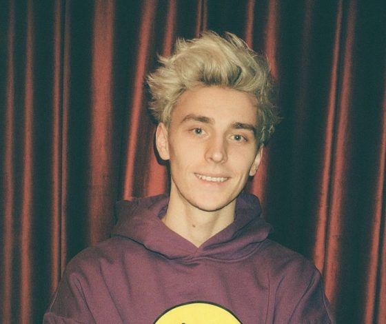 Влад А4 сменил имидж. Смотри фото