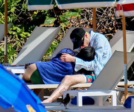 Между нами любовь: Пит Дэвидсон на отдыхе со своей новой подругой