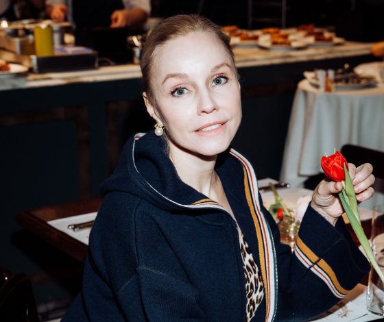 Марина Зудина, Лиза Моряк, Ана Туразашвили и другие на онлайн-презентации коллекции YANINA Couture SS23