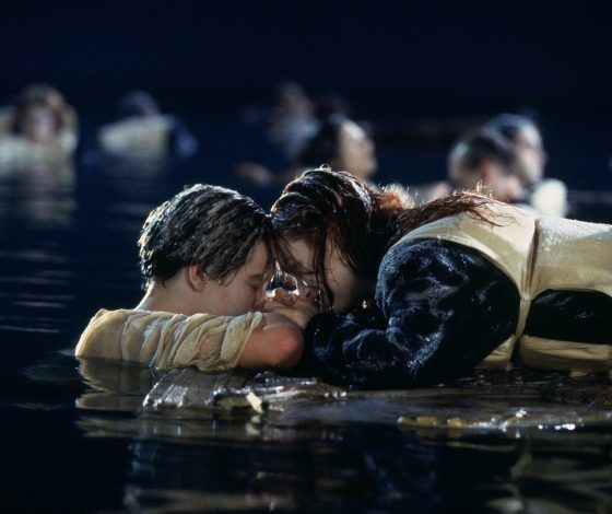 Цифра дня: дверь из «Титаника» продана за 718 тысяч долларов на аукционе