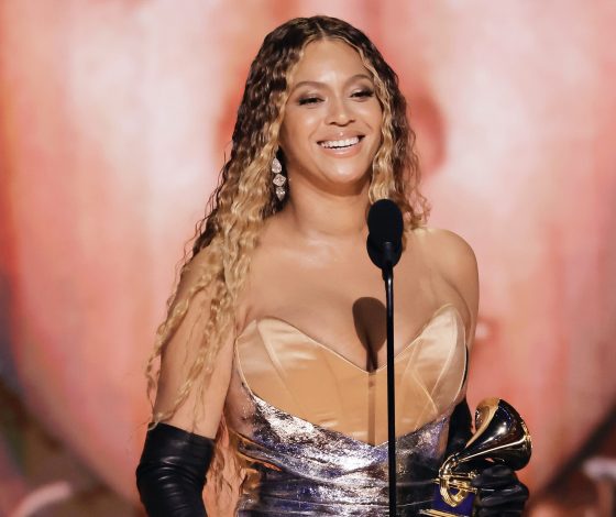 Цифра дня: Бейонсе заплатила 100 тысяч долларов за лишний час работы метро для поклонников