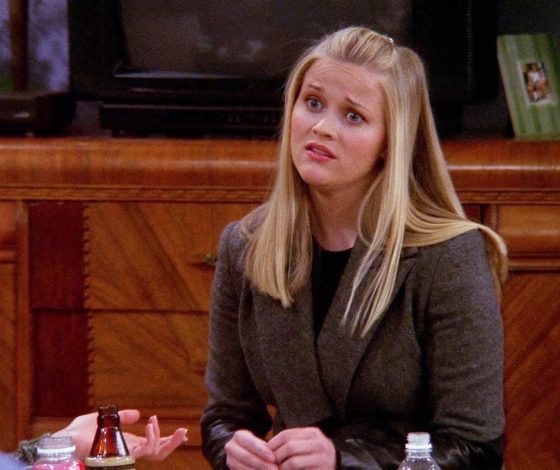 Риз Уизерспун наизусть помнит свои реплики в сериале «Друзья», хотя прошло 23 года