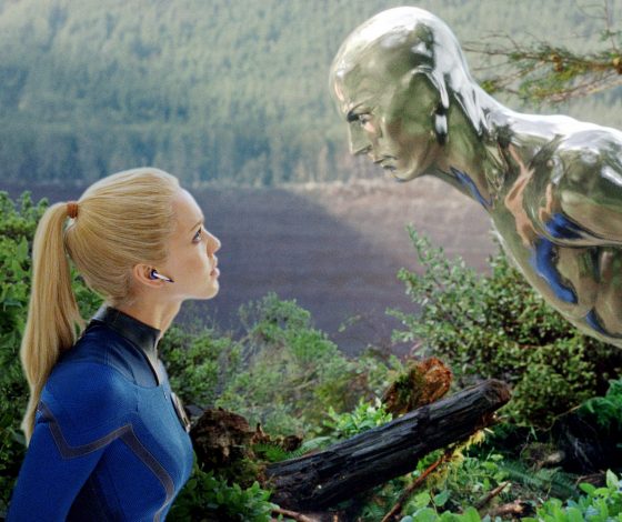 6 необычных бьюти-гаджетов 2023 года: принтер для бровей и наушники для чистки ушей