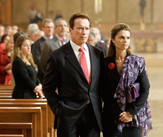 Бывшая жена Арнольда Шварценеггера отправилась за помощью в монастырь после расставания с актером