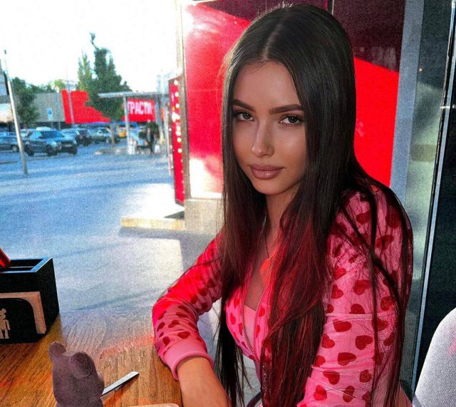19-летняя звезда «Ворониных» Мария Ильюхина впервые стала мамой
