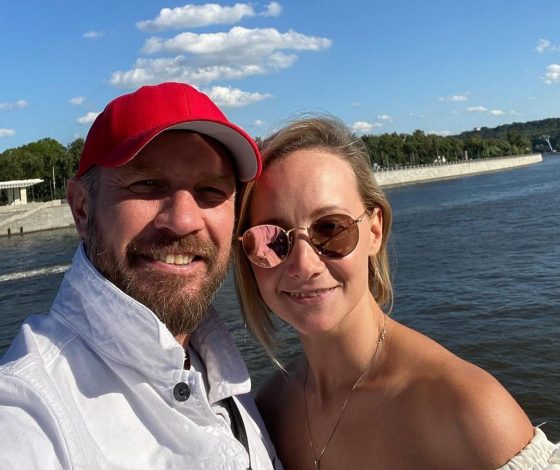 «Любовь моя рядом»: Роман Костомаров растрогал поклонников кадрами с отдыха