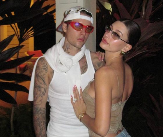 На одной волне: Хейли и Джастин Бибер в одинаковых образах подтверждают звание самой стильной пары