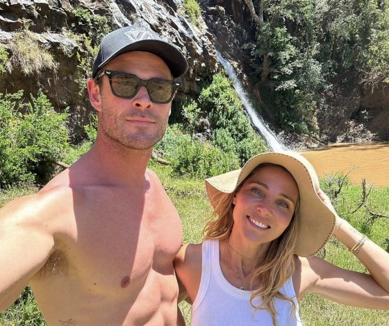 Как выглядит 46-летняя жена Криса Хемсворта Эльза Патаки в купальнике? Как любовь и гром