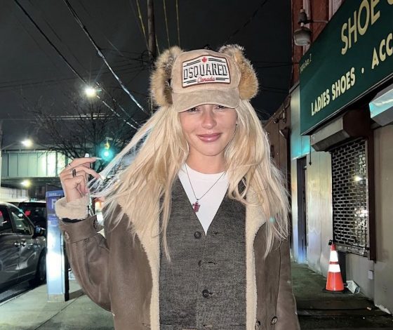 И трендовая шапка на месте: Настя Ивлеева демонстрирует нескучный образ для грядущей весны