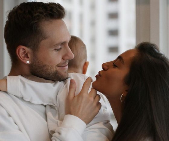 Влад Соколовский и его возлюбленная впервые показали лицо ребенка спустя год после рождения