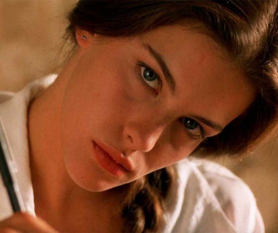 На шаг впереди: какие процедуры для лица начать делать уже сейчас, чтобы дольше выглядеть молодой?