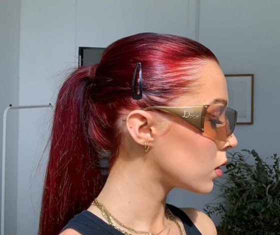 Оттенок «вишневая кола» – главный тренд в окрашивании волос этой весны