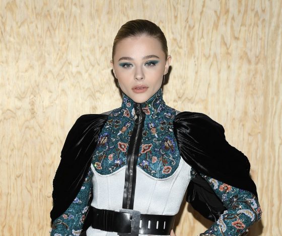 Новая волна: Хлоя Морец снялась в великой и ужасной рекламной кампании