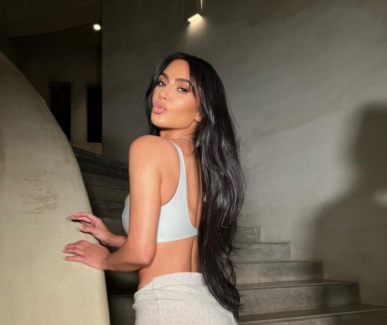 Поймать двух зайцев: Ким Кардашьян знает, как одеваться дома, чтобы выглядеть сексуально и чувствовать себя комфортно
